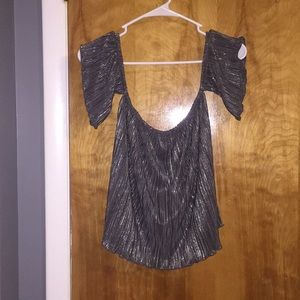 Hollister off the shoulder shirt. Size small.